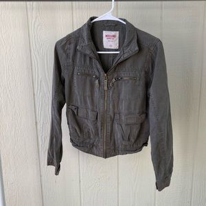 Army green lightweight utilitarian jacket